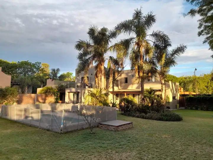 B° PARQUE PALMARES E  AV. ILLIA — foto 1